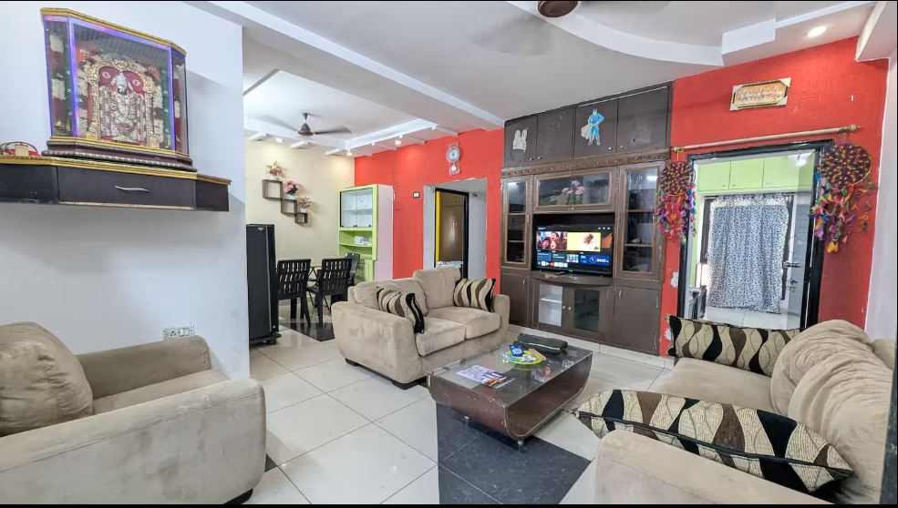 LW301 : Premium 2BHK - Lift, AC, Complete Kitchen, WIFI