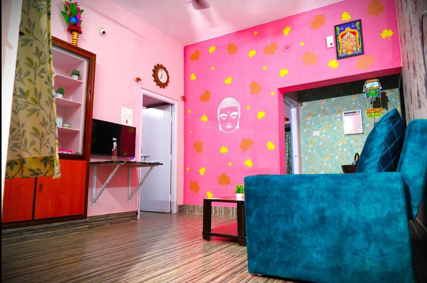 LG102 : Super 1BHK - Ground Floor, AC, Complete Kitchen, WIFI